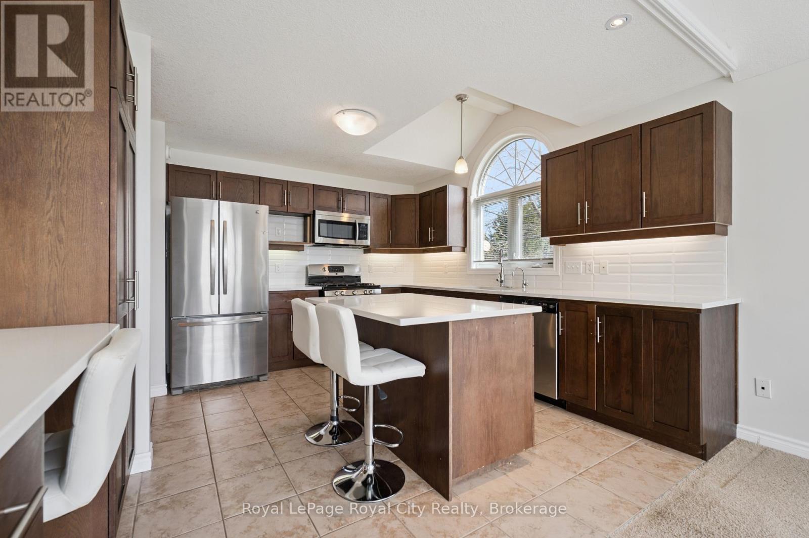 #19 27 ELKIN COURT - 6
