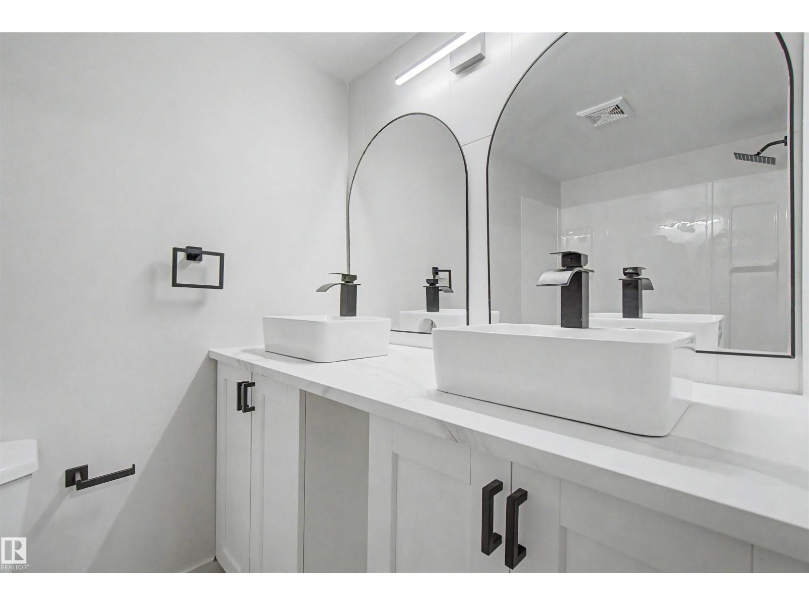 #122 95 MCKENNEY AV - 26