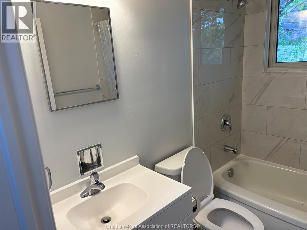 990 CHANDLER STREET, Dresden, Ontario, N0P1M0 — Photo 3
