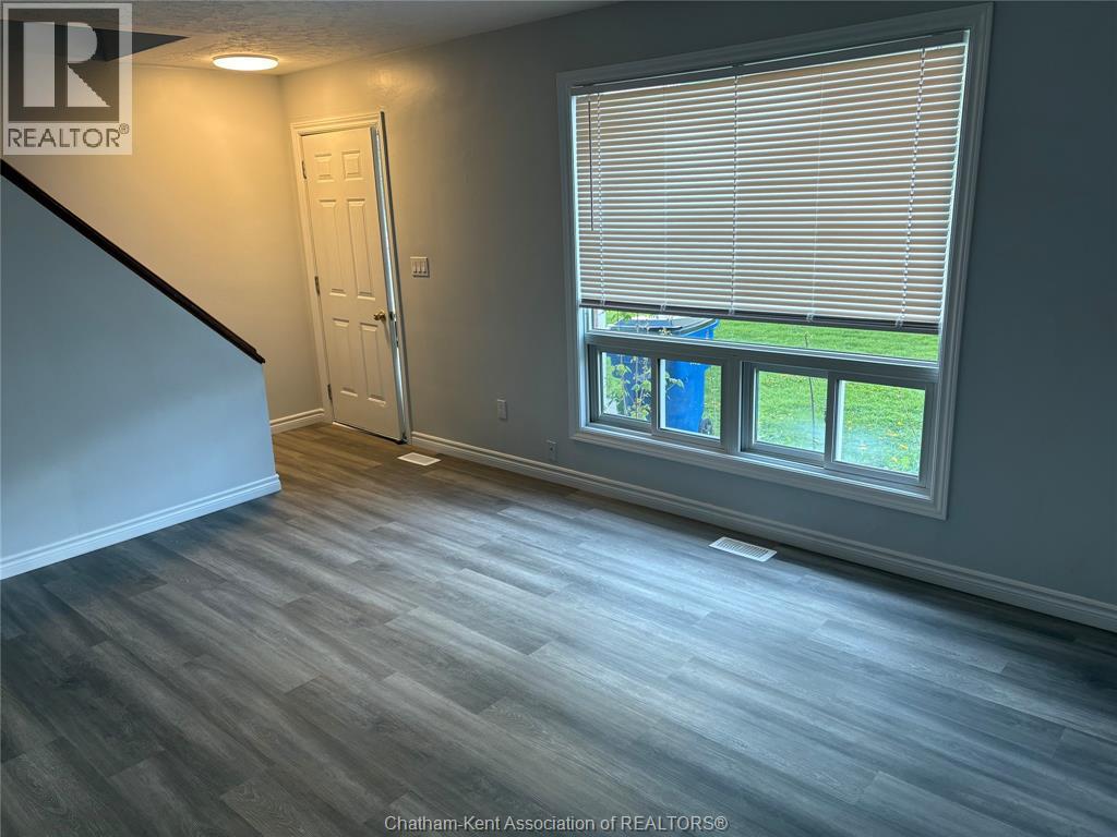 990 CHANDLER STREET, Dresden, Ontario, N0P1M0 — Photo 5