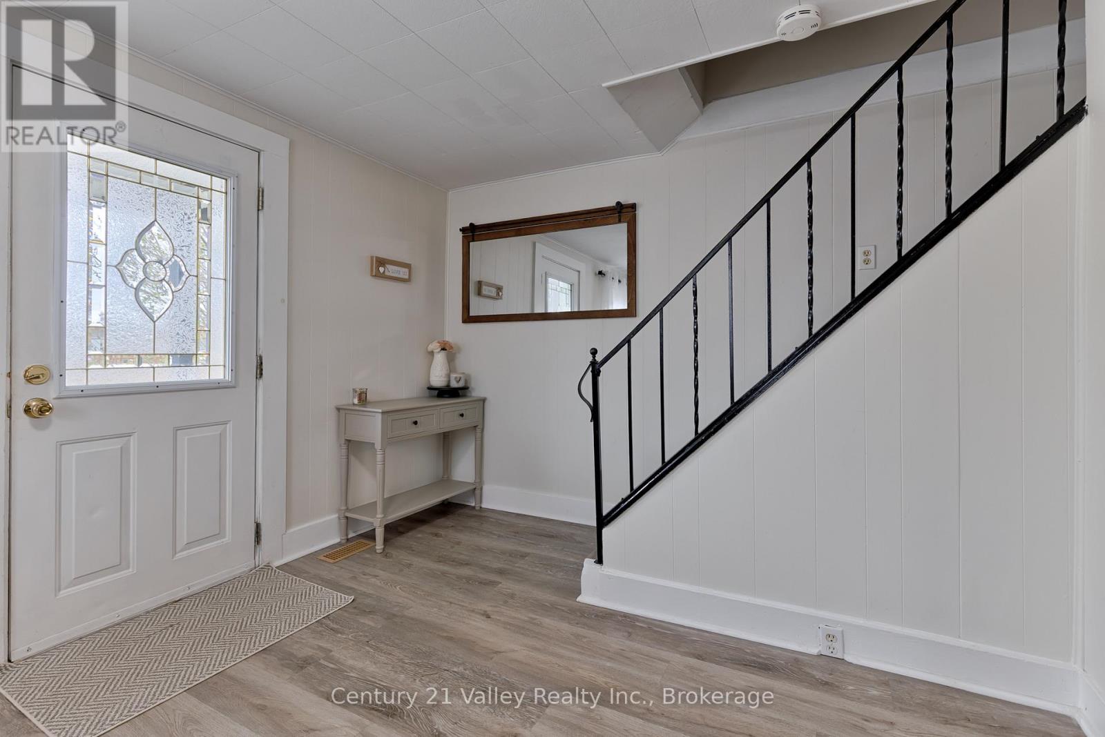 319 MARY AVENUE - 17