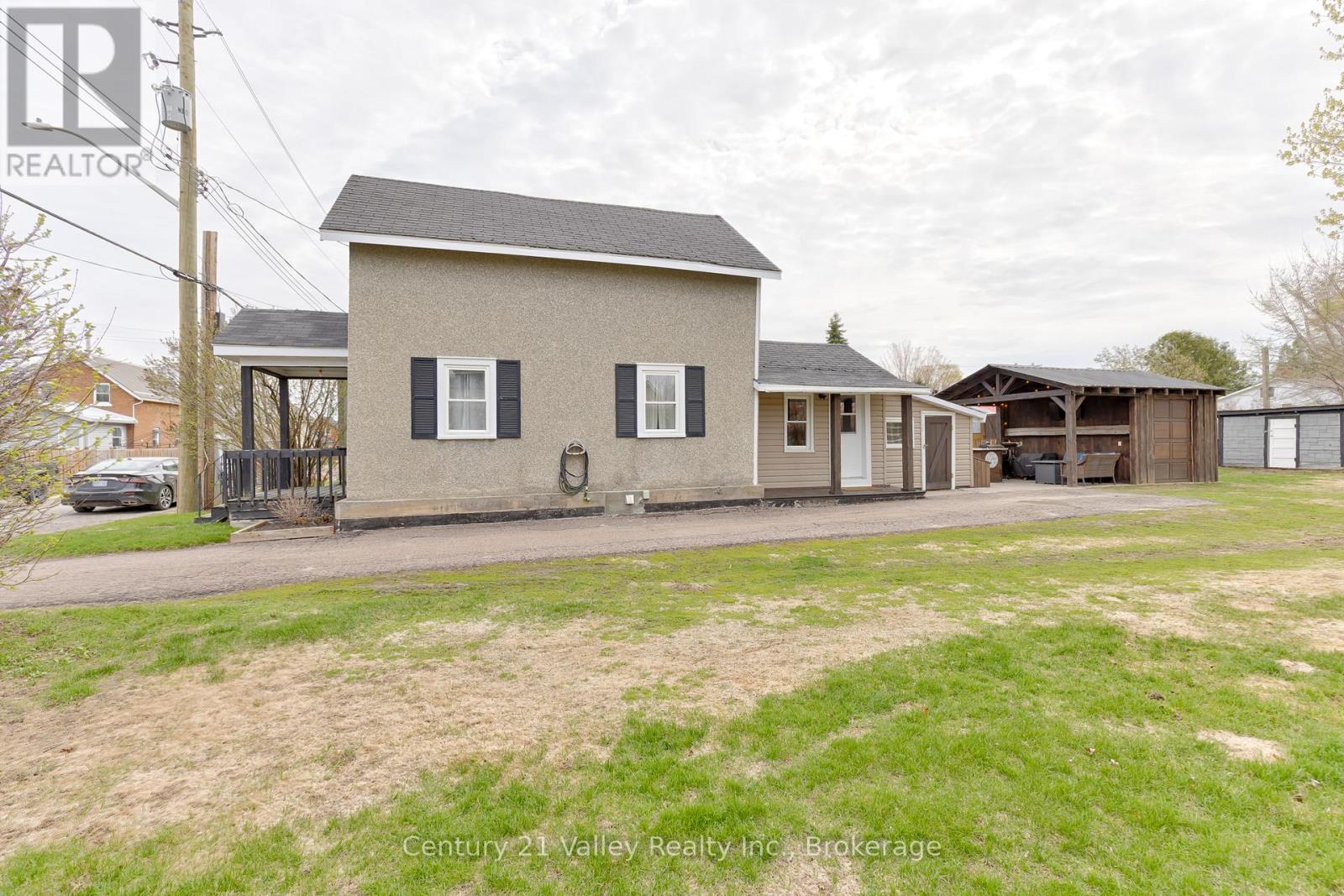 319 MARY AVENUE - Image 2