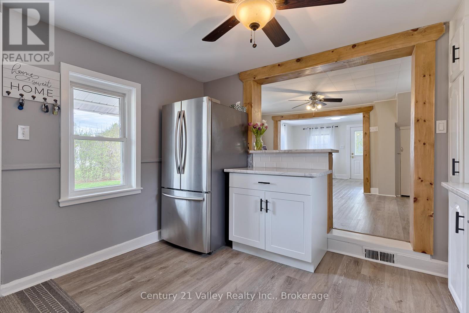 319 MARY AVENUE - 26