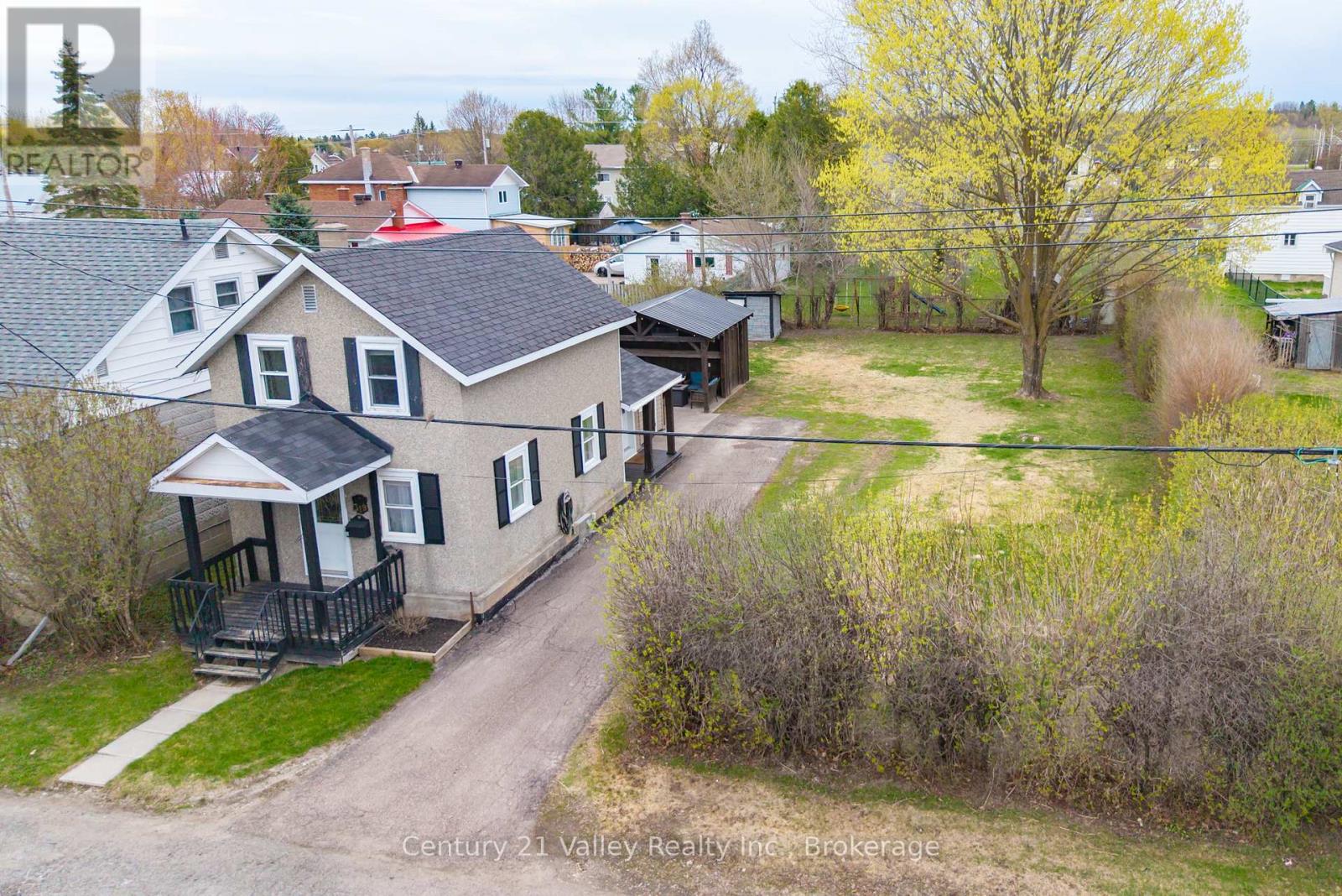 319 MARY AVENUE - 5