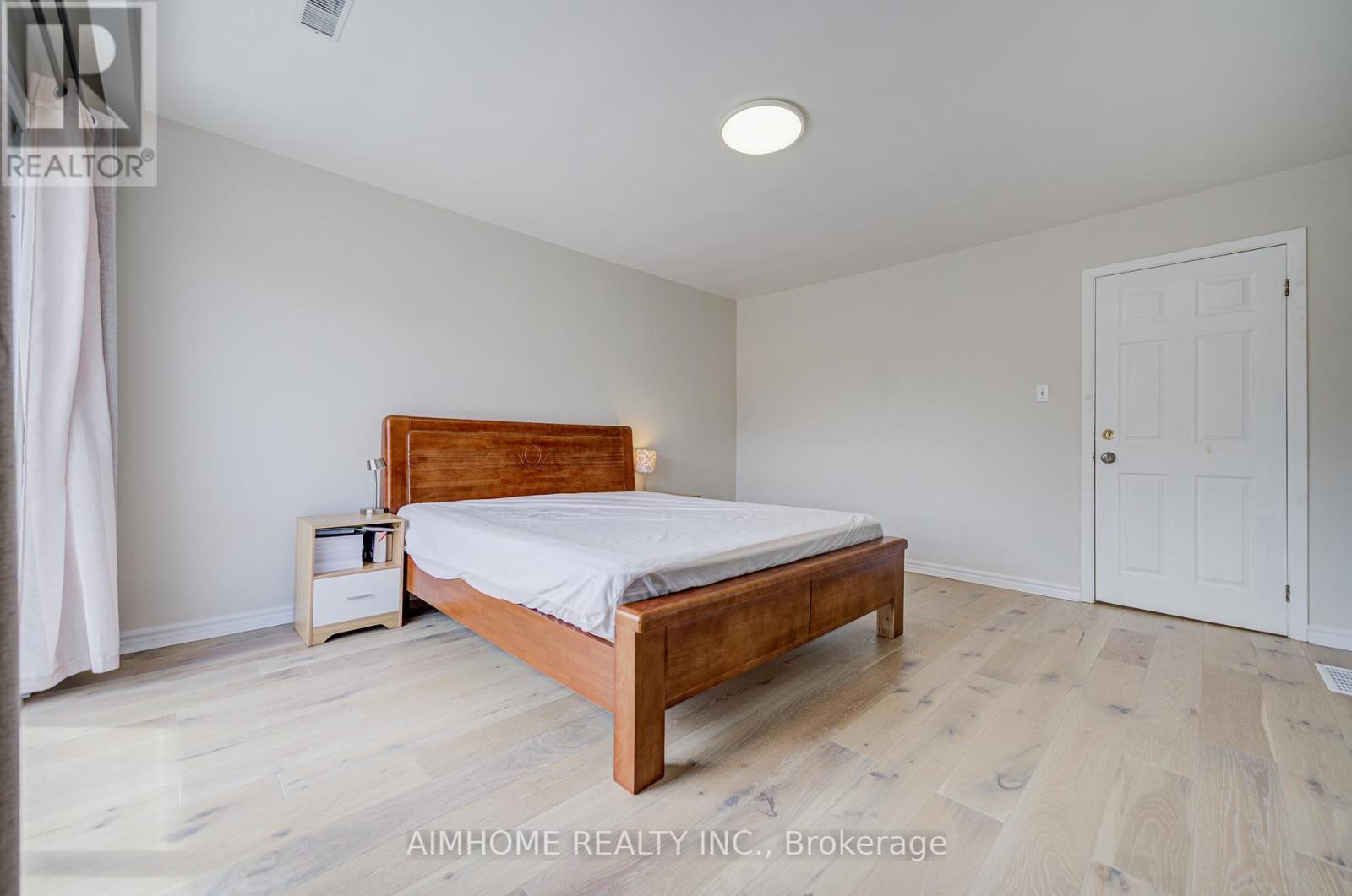 163 CHIPWOOD CRESCENT - 24