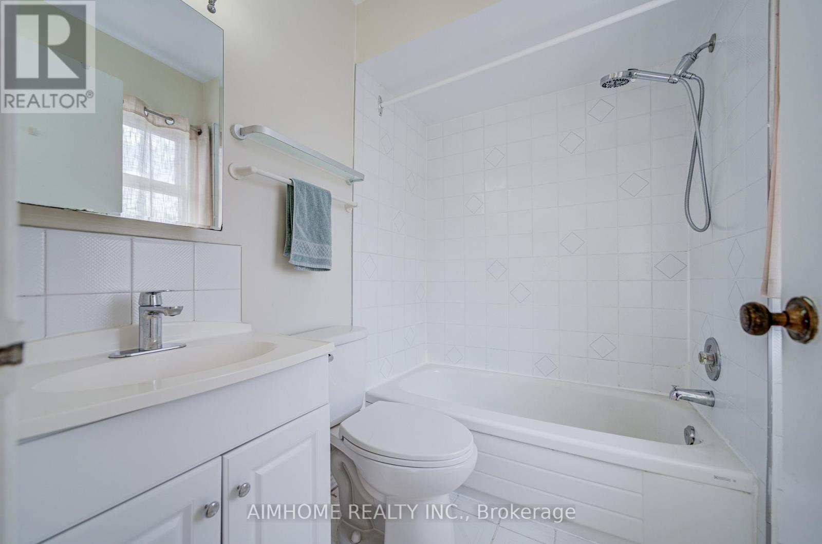 163 CHIPWOOD CRESCENT - 26