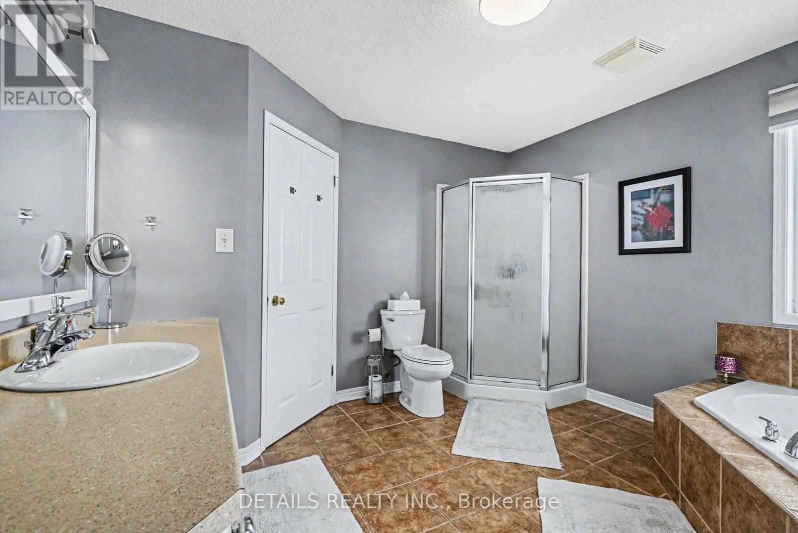 212 SANDRA CRESCENT - 12