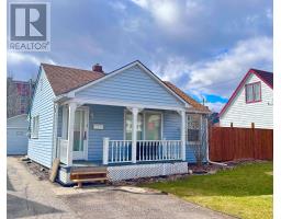 305 CROWLAND AVENUE