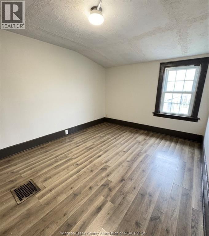 1011 Windsor AVENUE, Windsor, Ontario, N9A1K3 — Photo 6