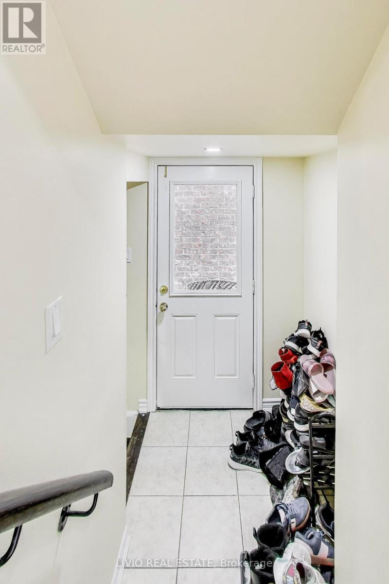 232 THORNDALE ROAD - 41