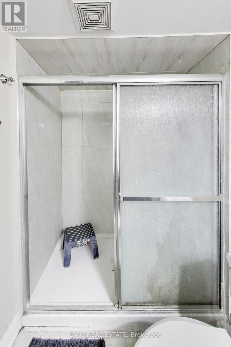 232 THORNDALE ROAD - 42