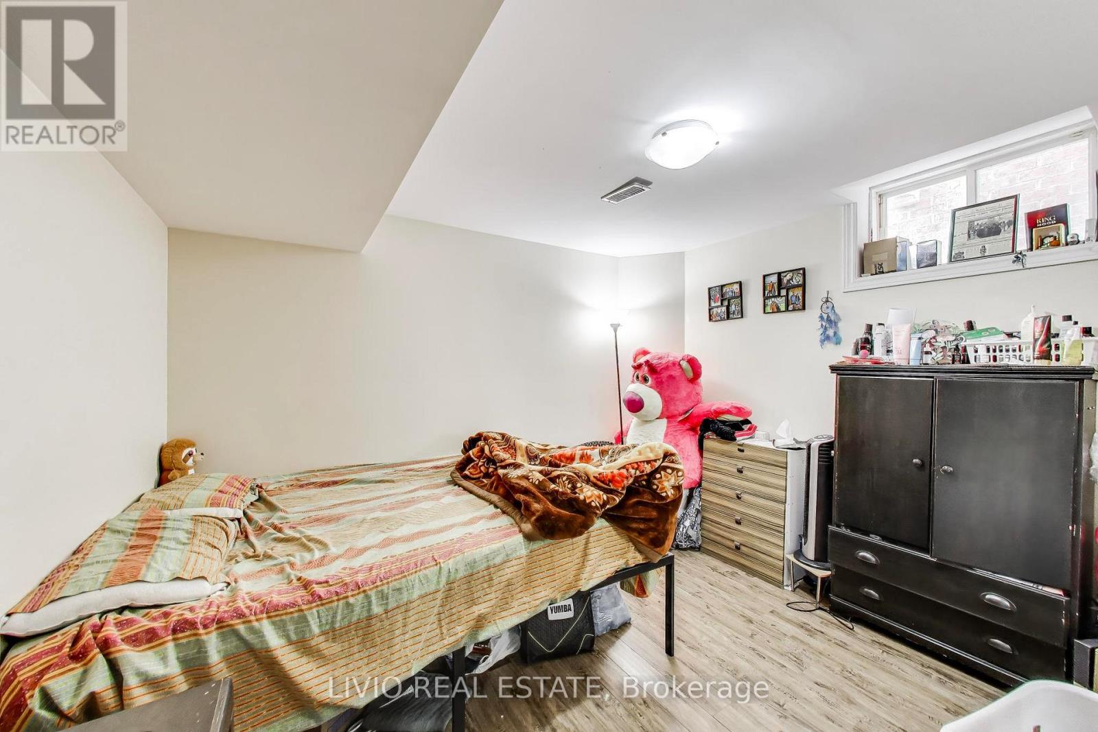 232 THORNDALE ROAD - 48