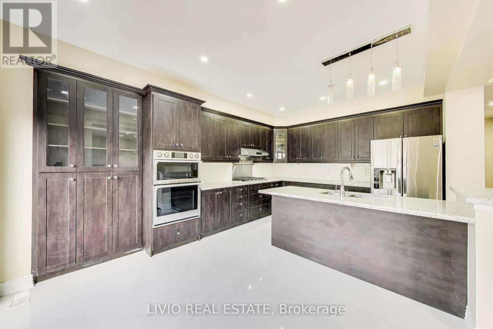 232 THORNDALE ROAD - 8