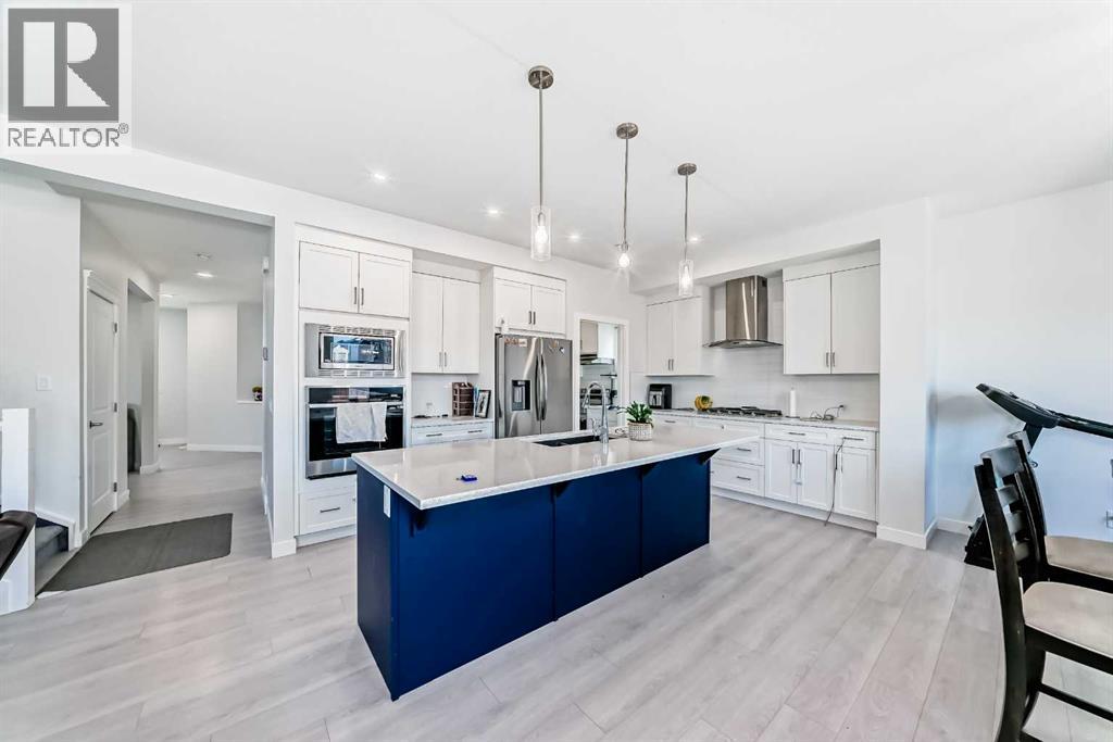 2004 Ravensdun Crescent SE - 13