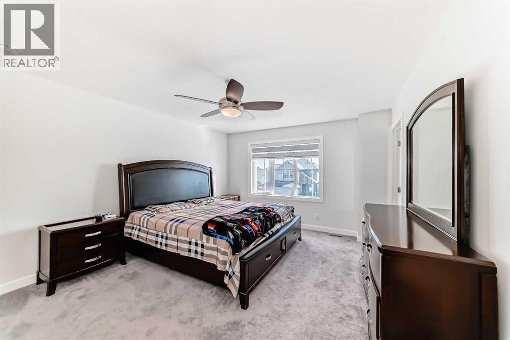 2004 Ravensdun Crescent SE - 24