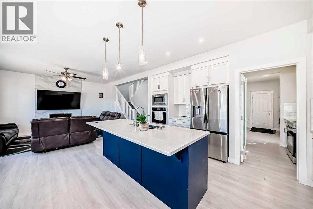 2004 Ravensdun Crescent SE - 8