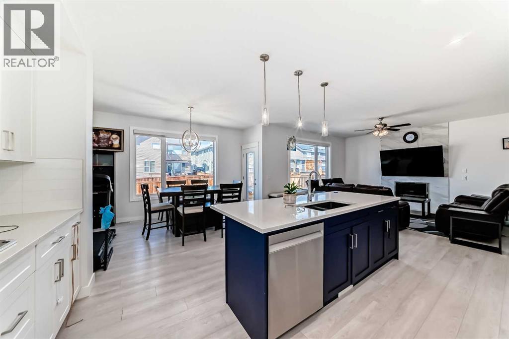 2004 Ravensdun Crescent SE - 9
