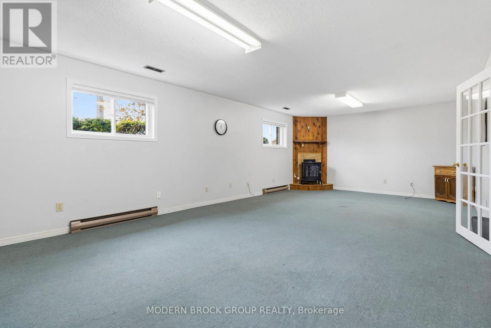 865 CUNNINGHAM CRESCENT - 27