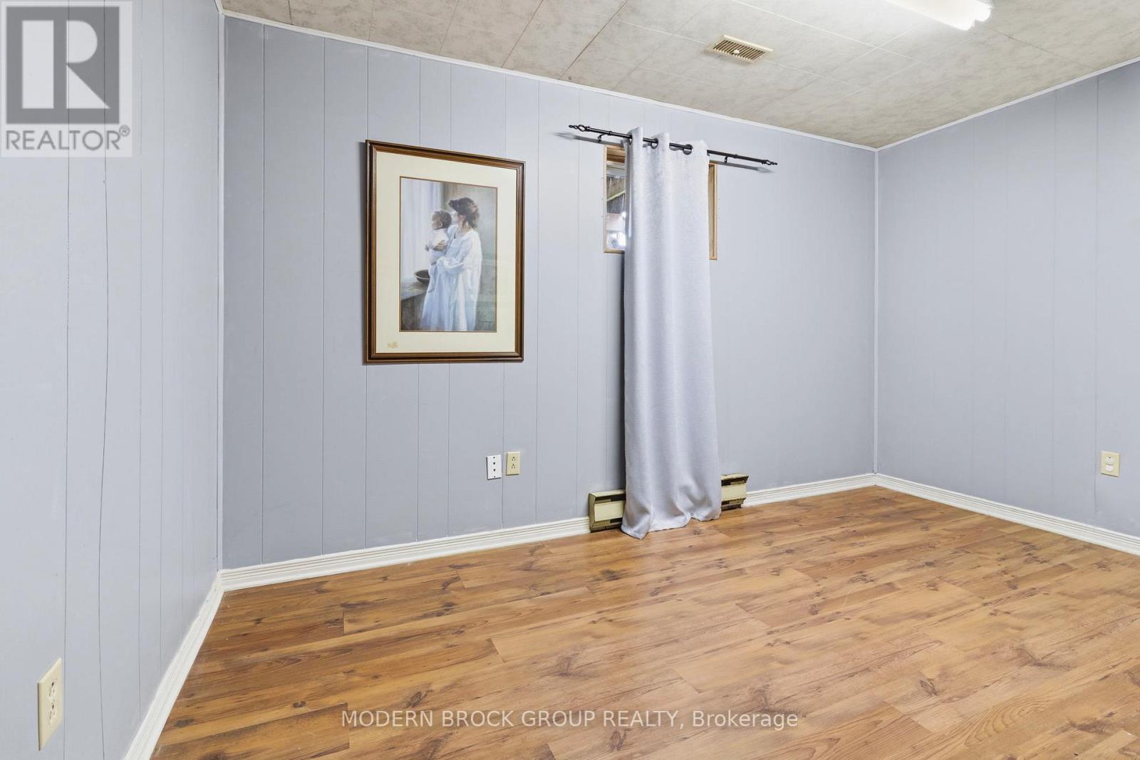865 CUNNINGHAM CRESCENT - 28
