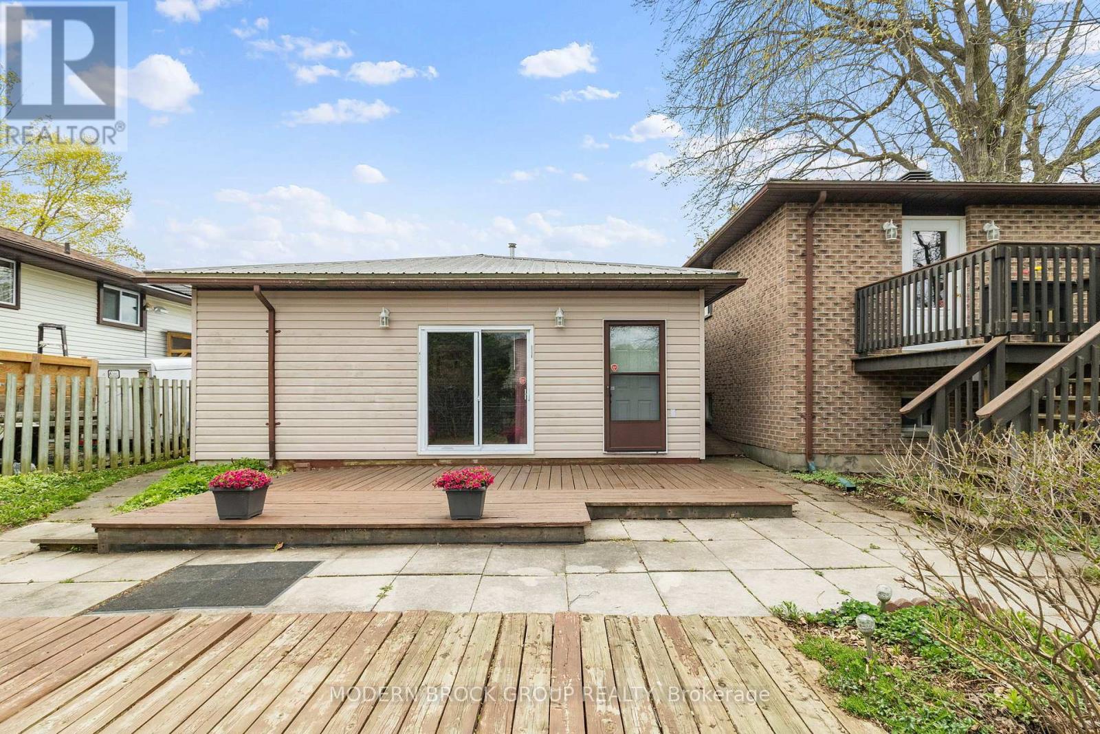 865 CUNNINGHAM CRESCENT - 36