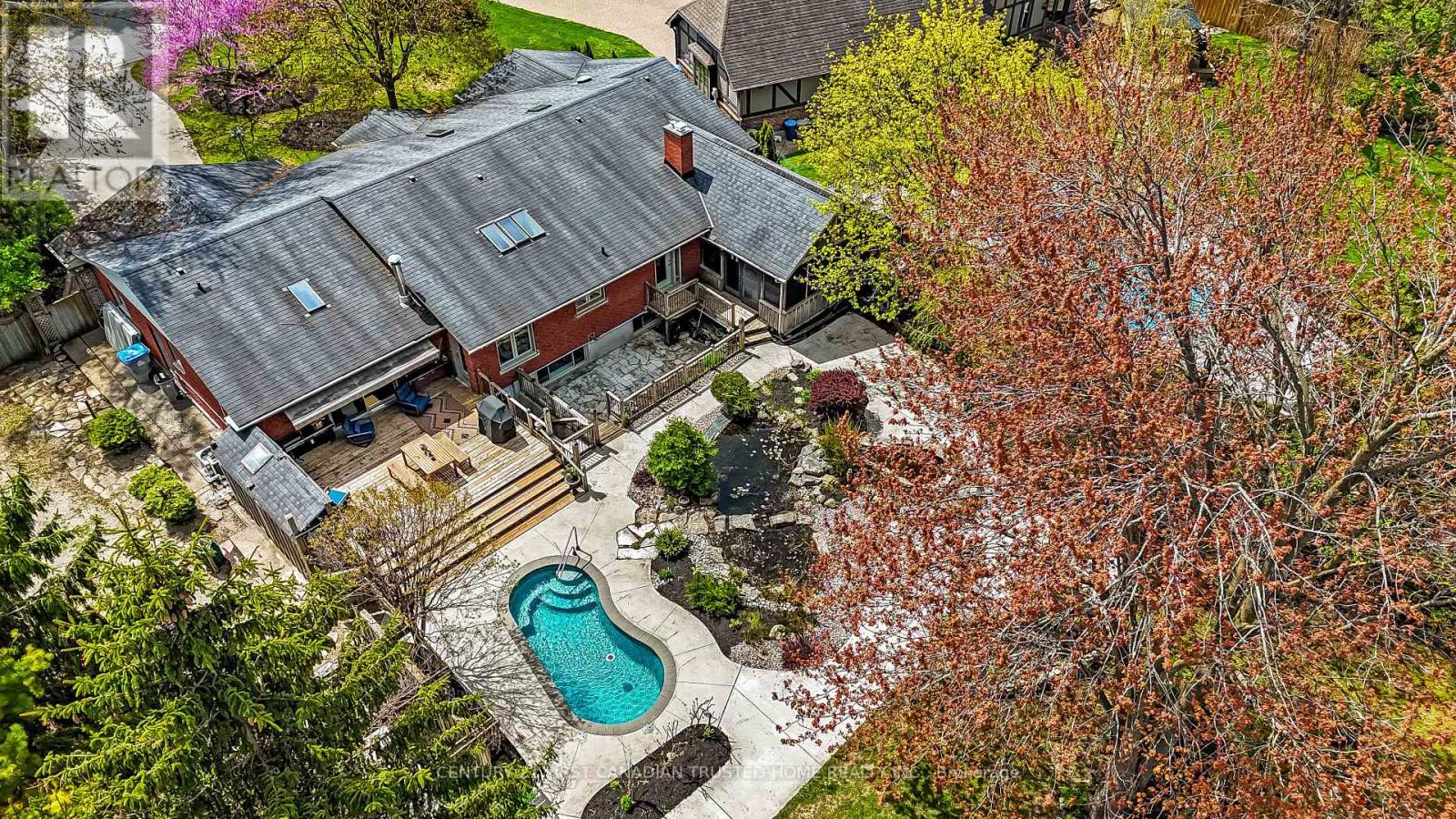 27 CROYDON DRIVE - 46