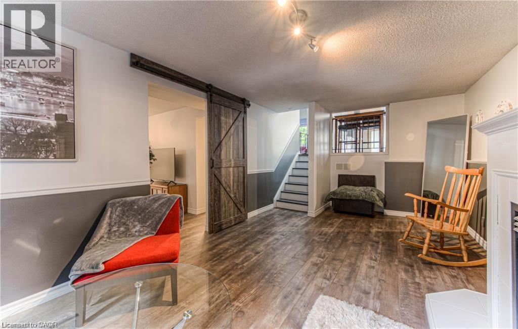 483 KINGSCOURT Drive Unit# A, Waterloo, Ontario, N2K2X9 — Photo 13