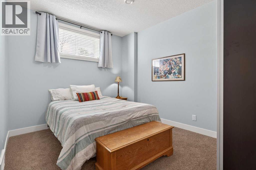 4619 84 Street NW - 40