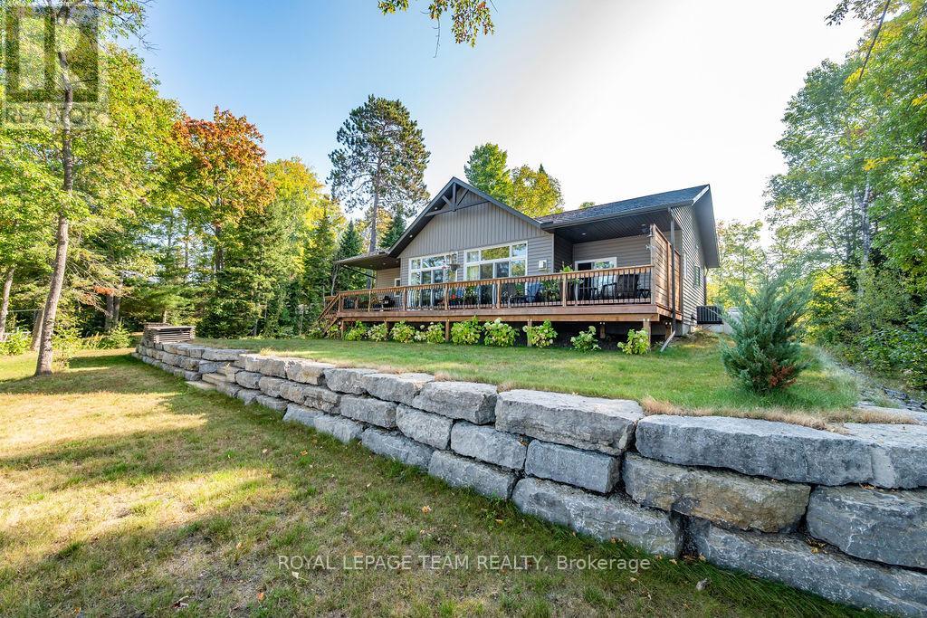 42153B COMBERMERE ROAD S - 6