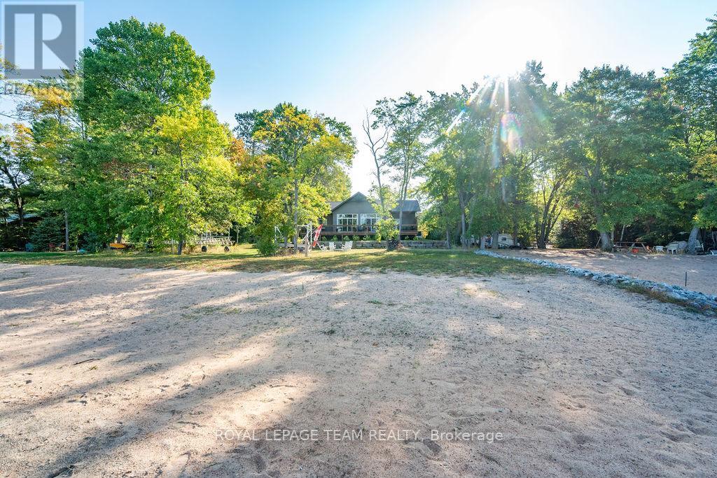 42153B COMBERMERE ROAD S - 4