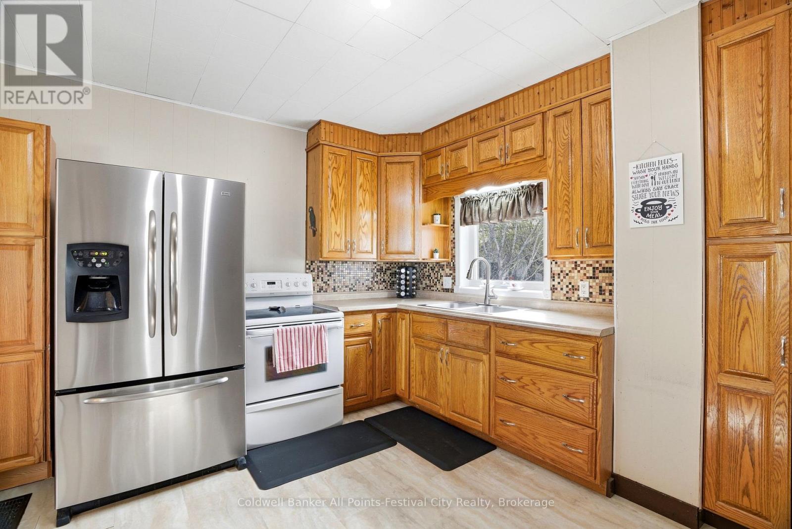 83 JARVIS STREET - 18