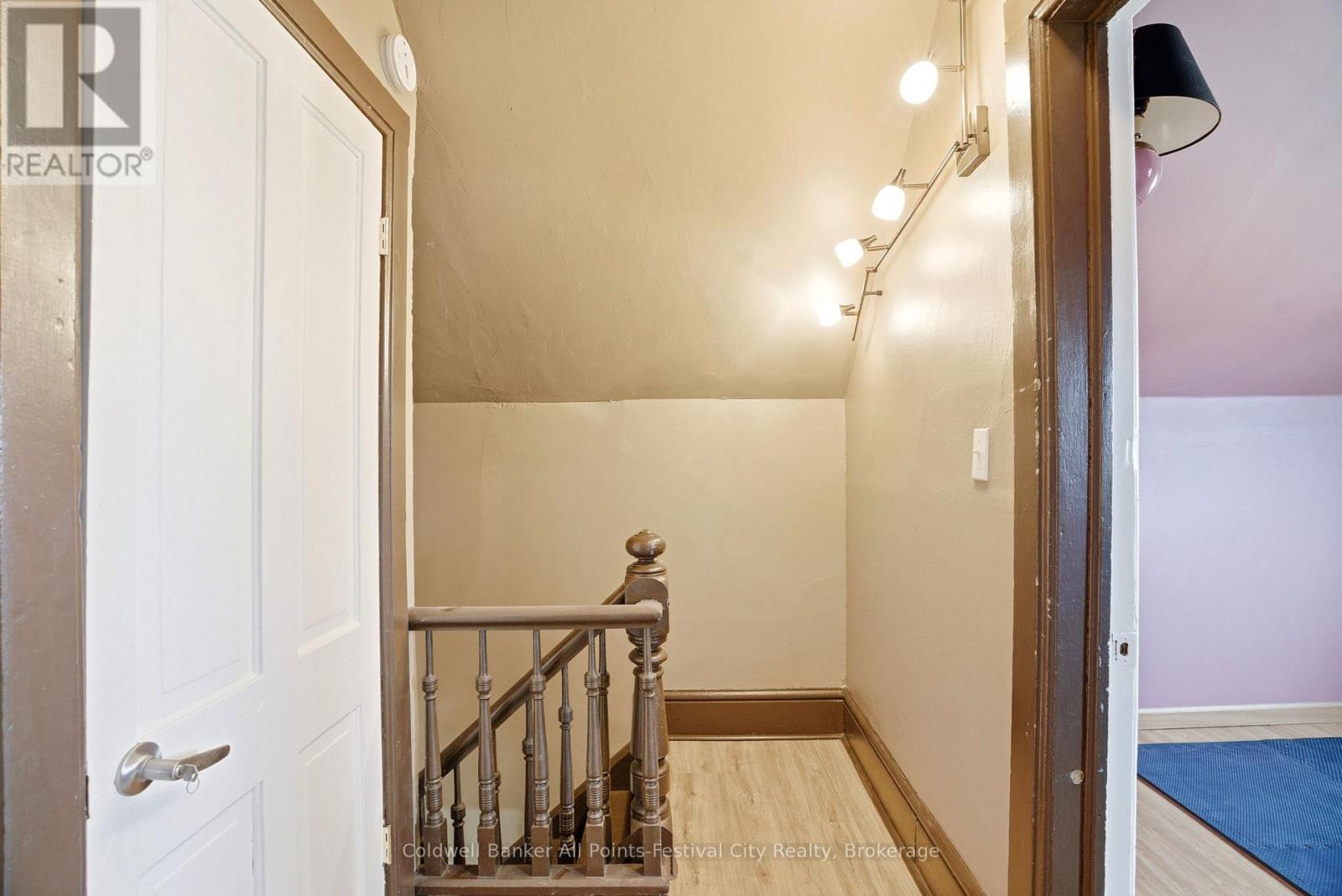 83 JARVIS STREET - 24