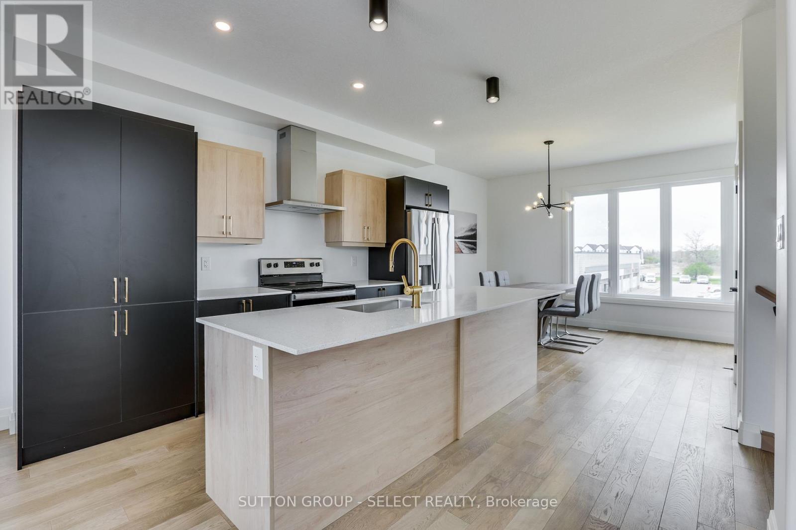 ##1 235 KENNINGTON WAY - 12