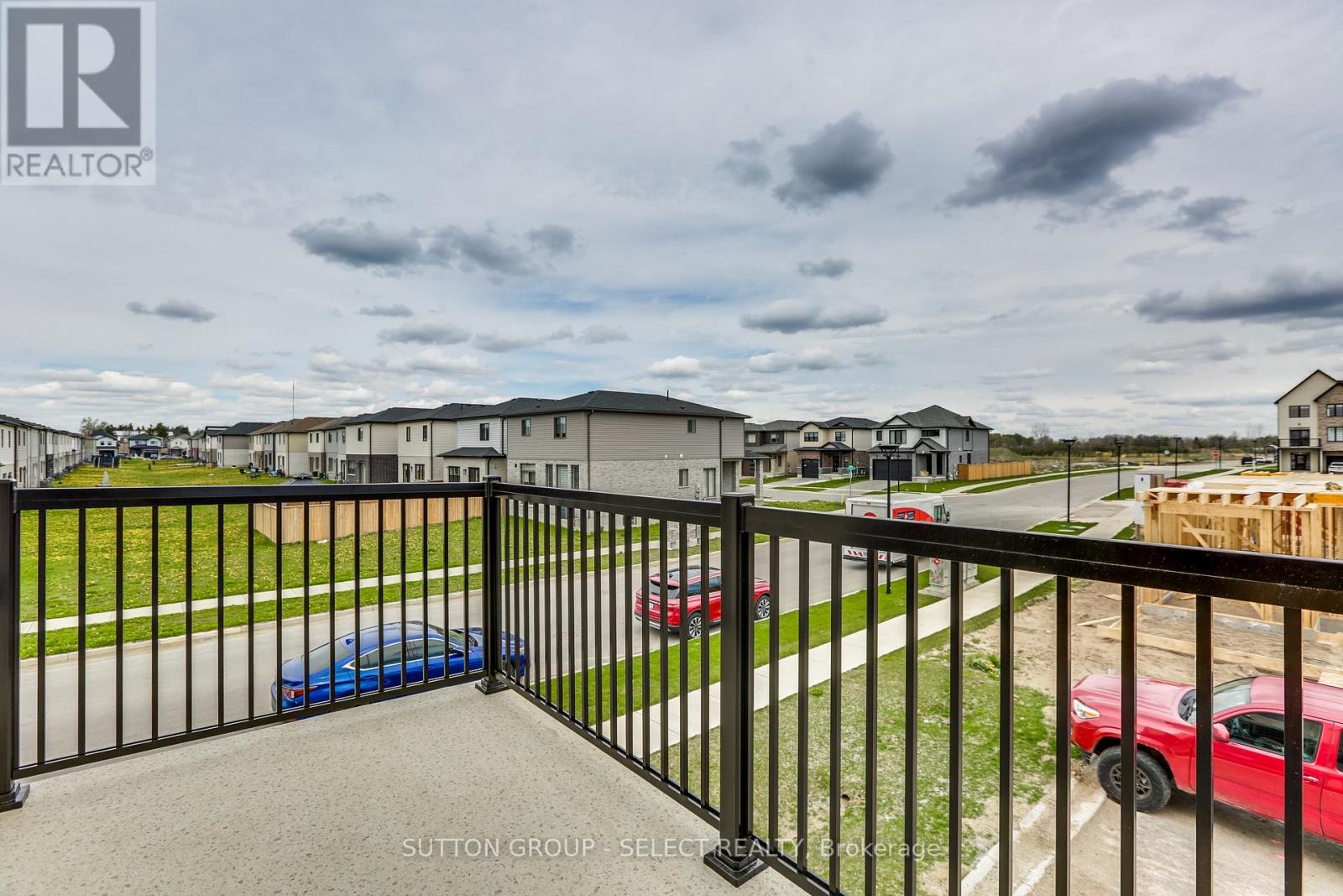 ##1 235 KENNINGTON WAY - 24