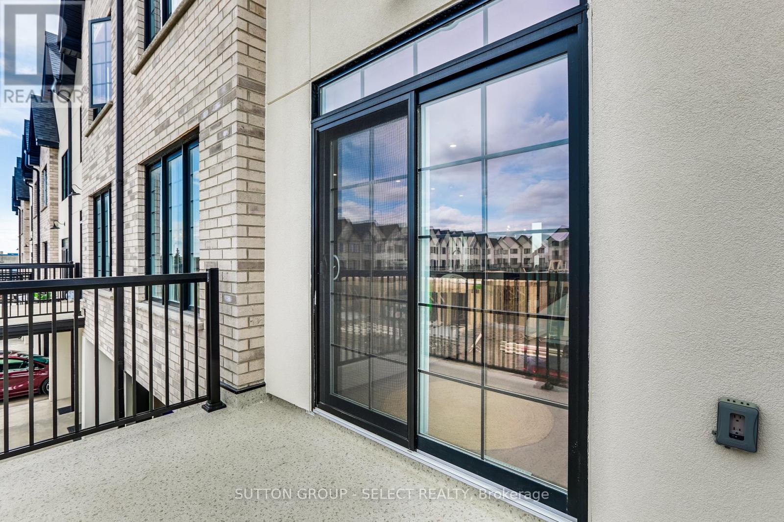 ##1 235 KENNINGTON WAY - 25