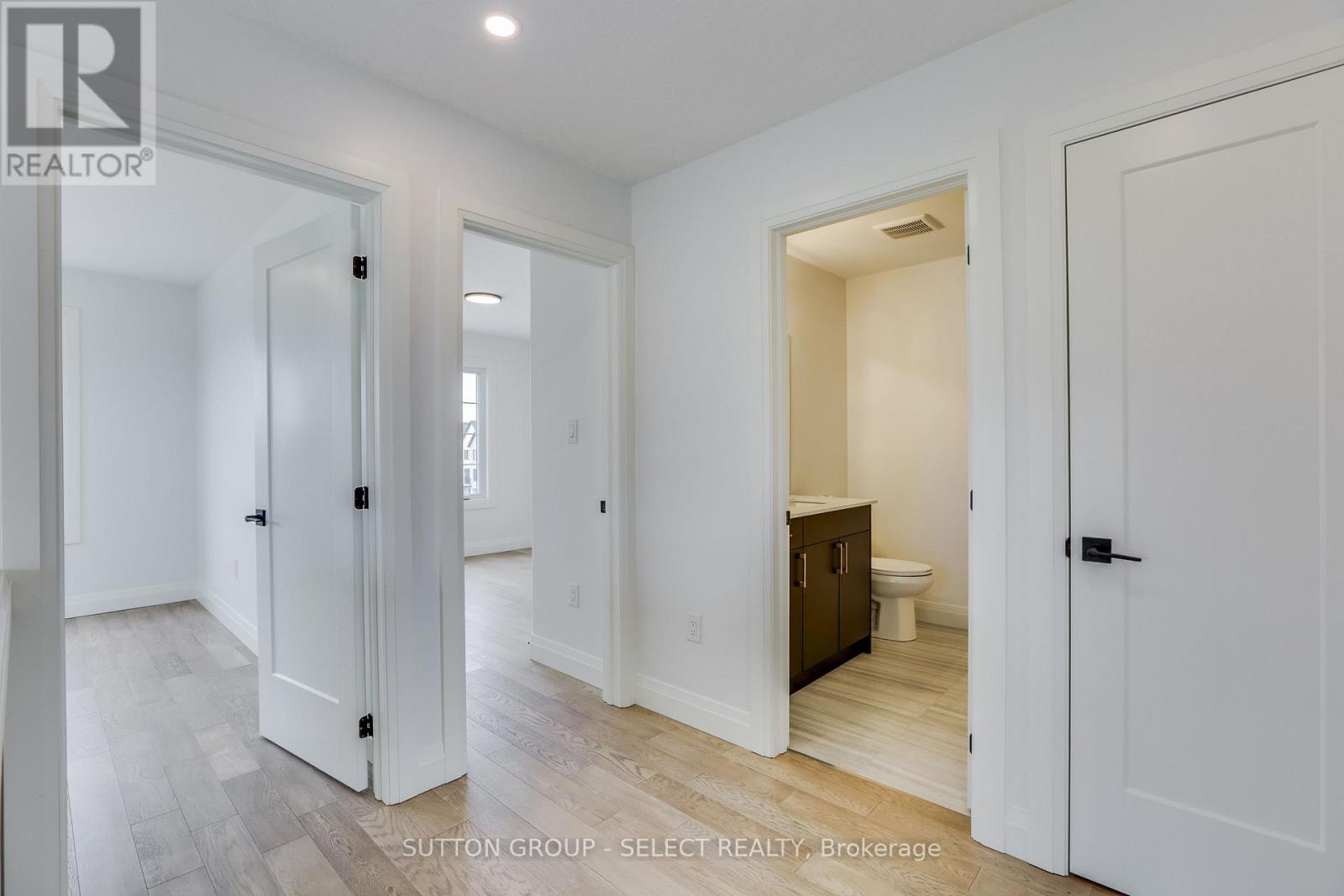##1 235 KENNINGTON WAY - 27