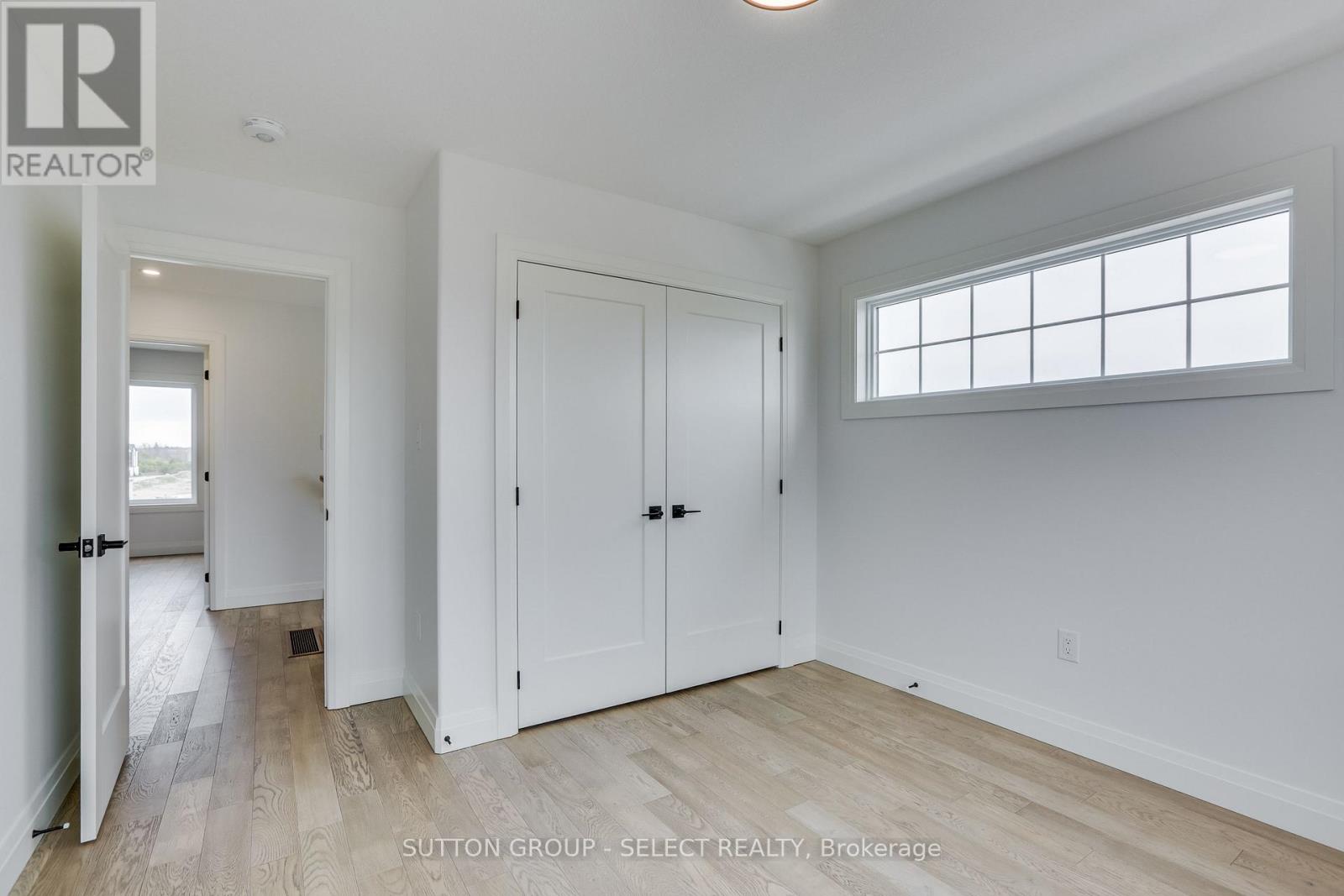 ##1 235 KENNINGTON WAY - 30