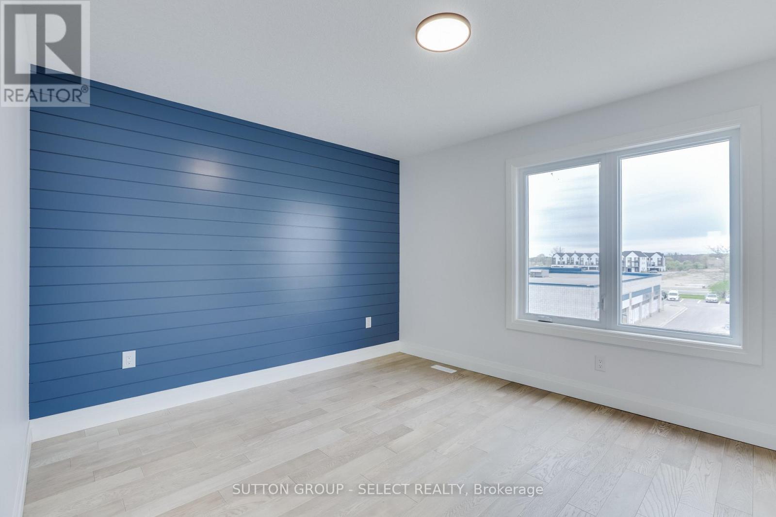 ##1 235 KENNINGTON WAY - 36