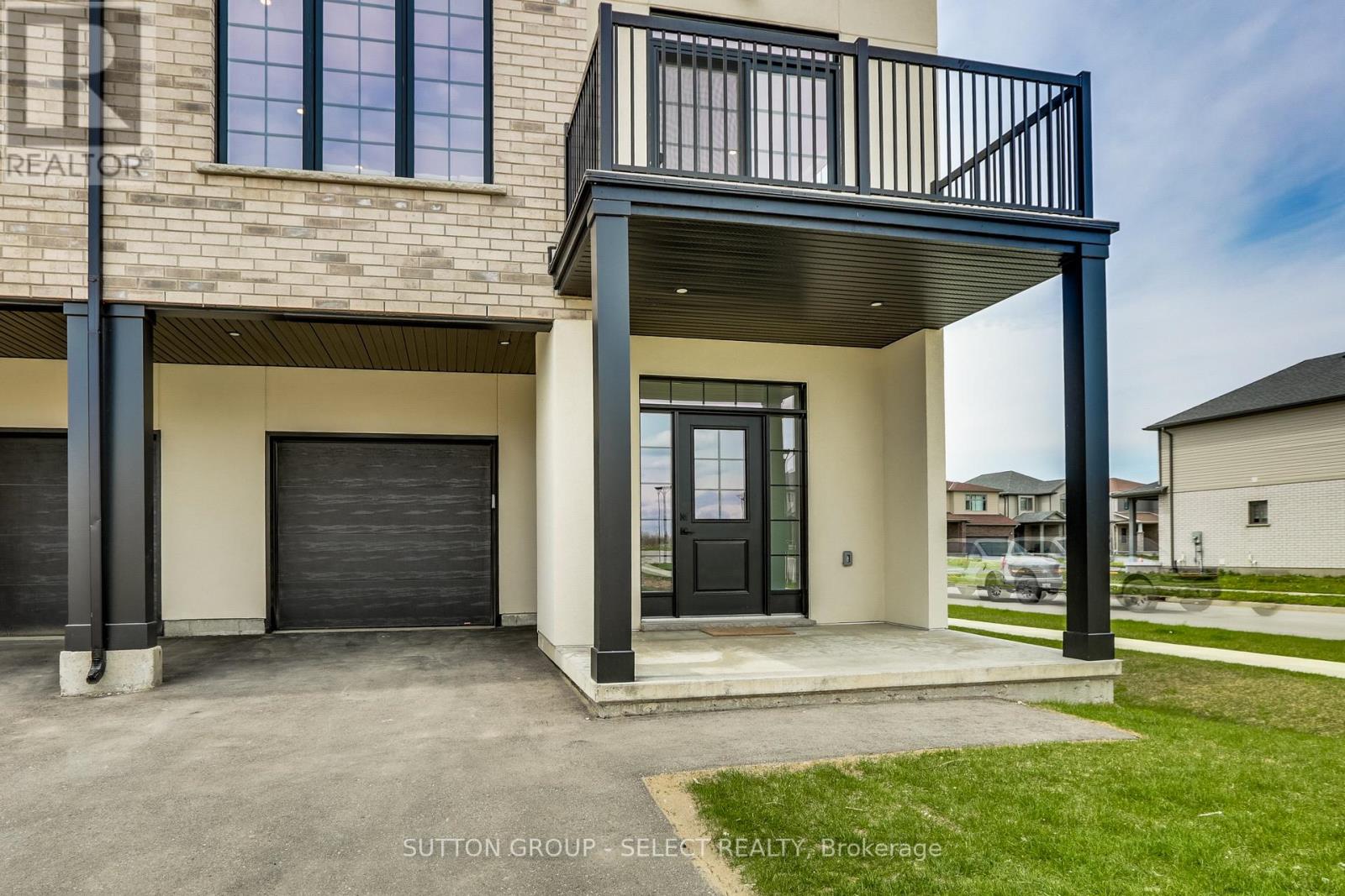 ##1 235 KENNINGTON WAY - 4
