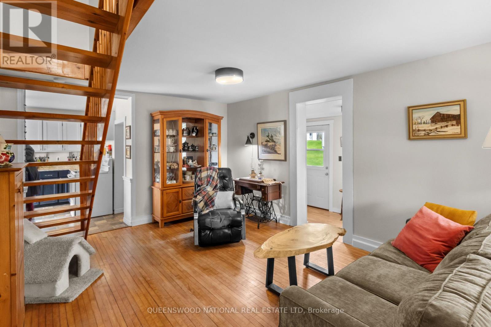 232 ELGIN STREET - 14