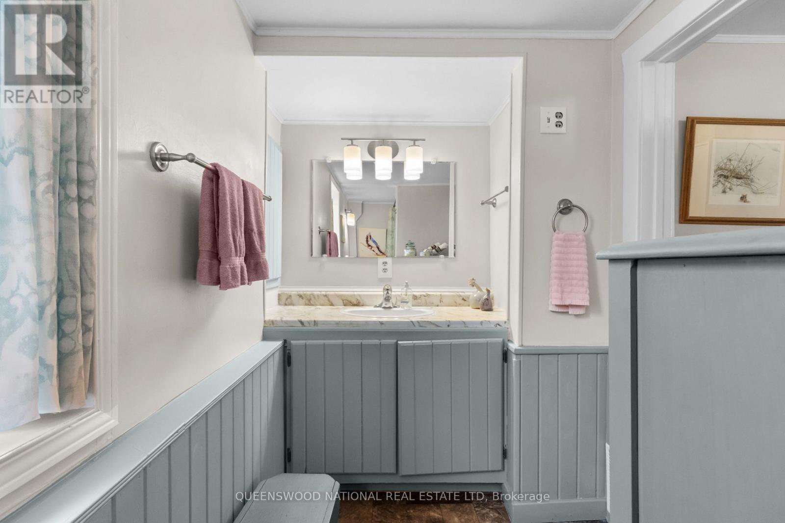 232 ELGIN STREET - 23