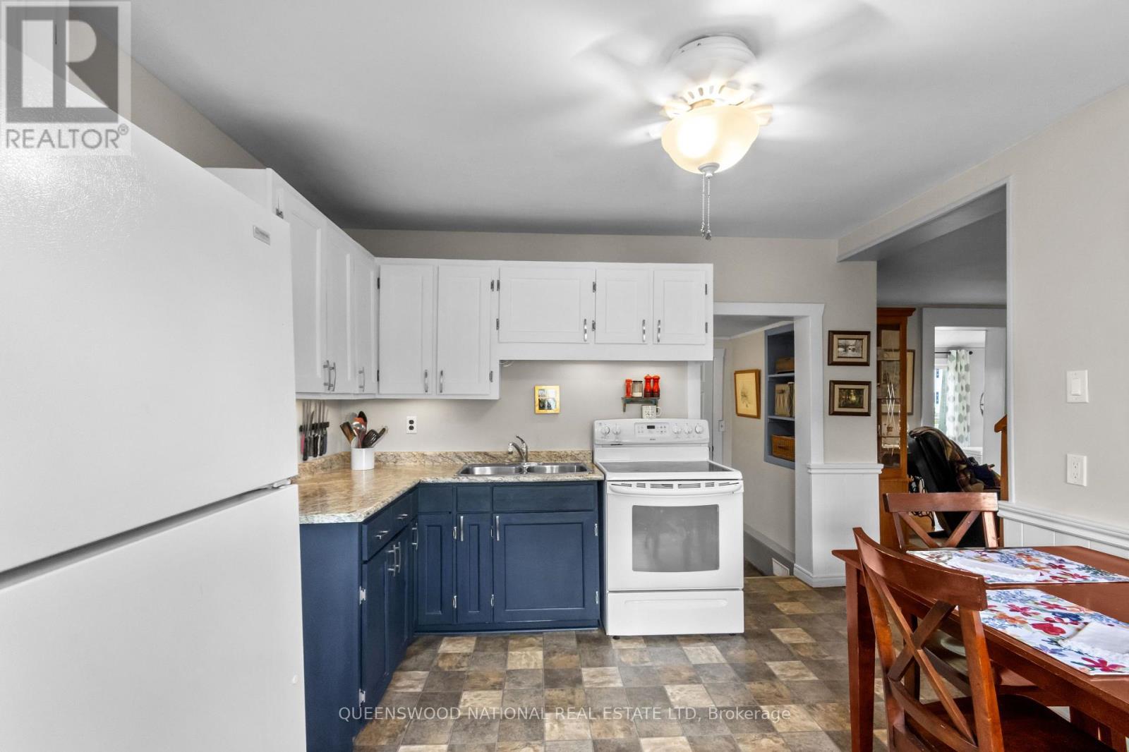 232 ELGIN STREET - 28