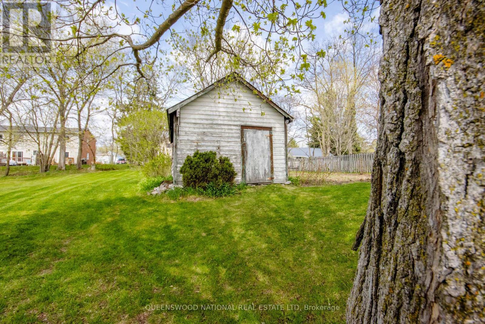 232 ELGIN STREET - 5