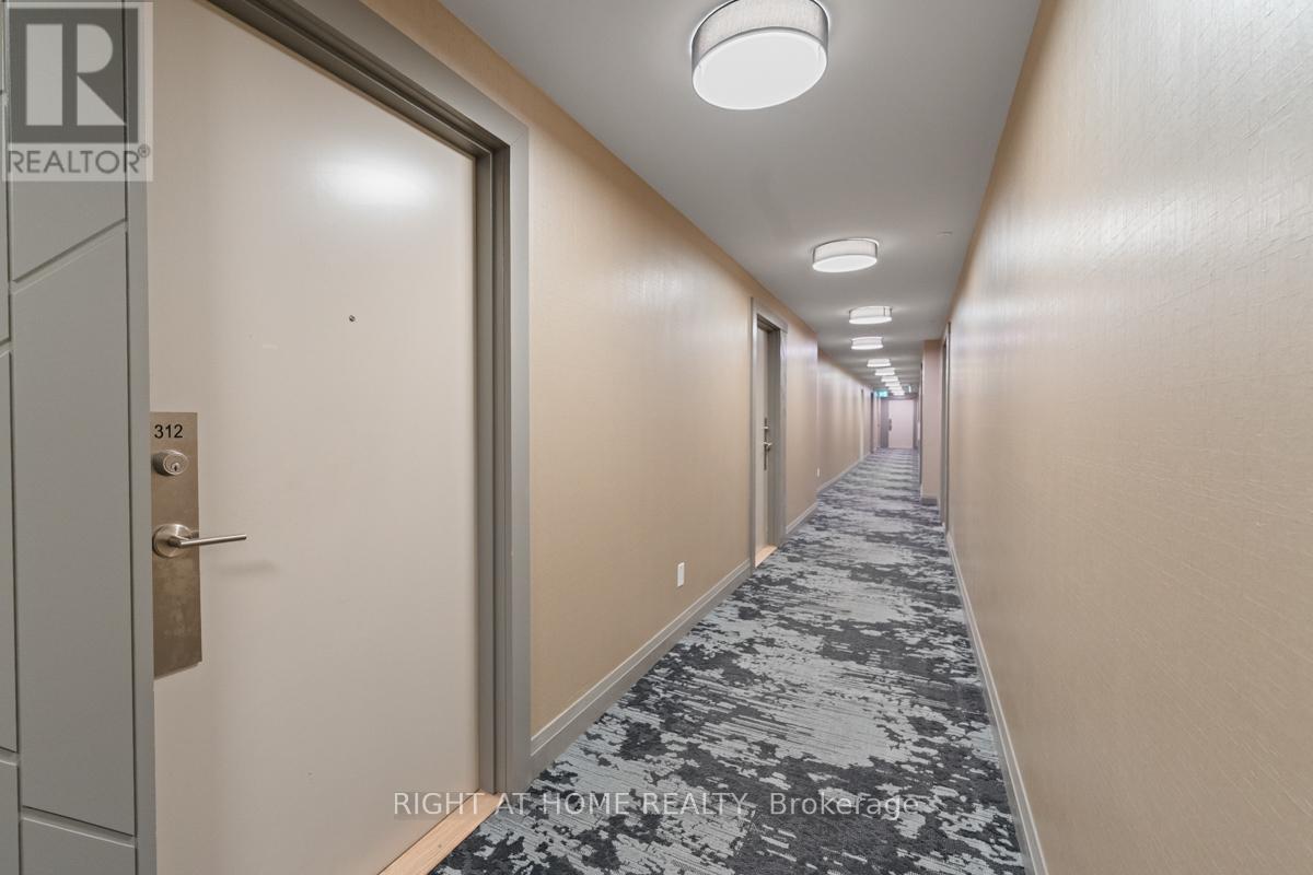 #312 10 MEADOWGLEN PLACE - 5