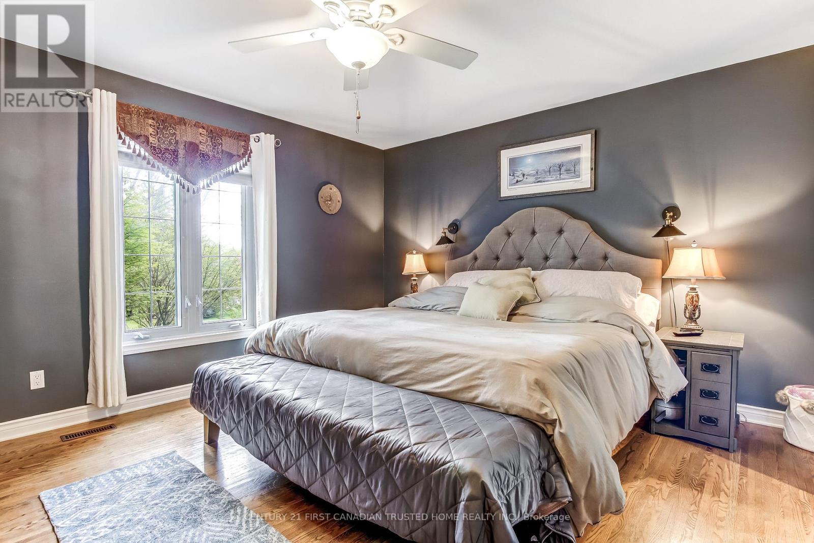 27 CROYDON DRIVE - 17