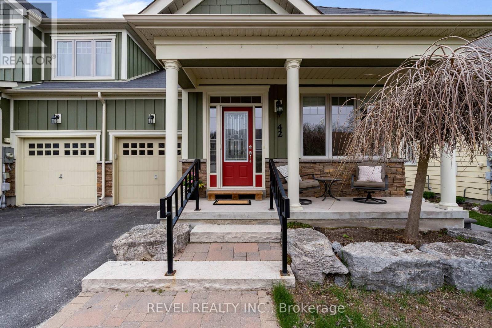 42 SANDY COAST CRESCENT - 4