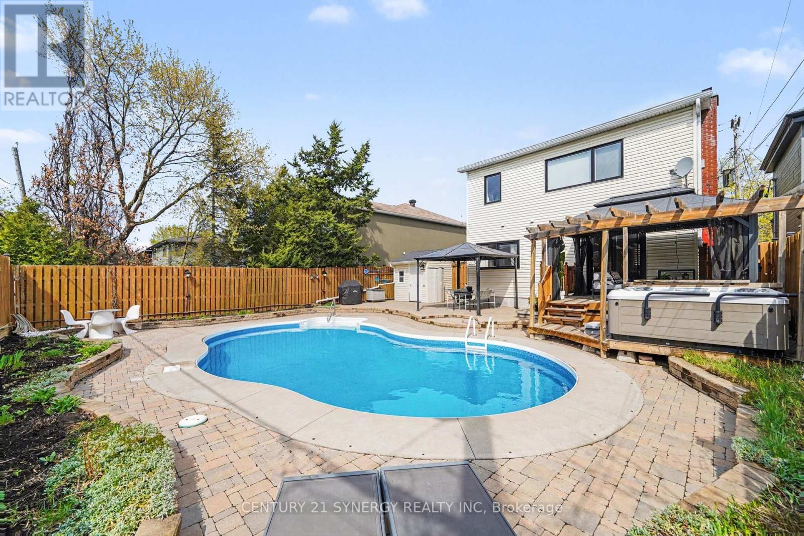 286 WESTHILL AVENUE - 33