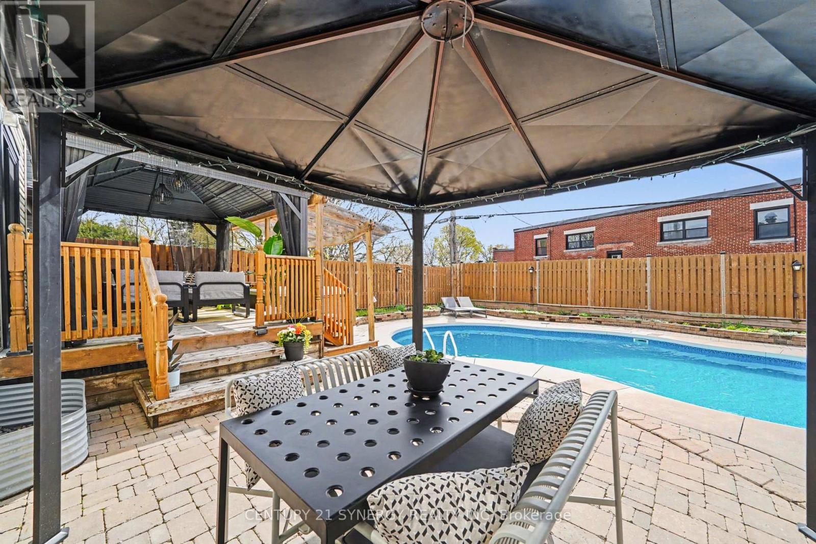 286 WESTHILL AVENUE - 36