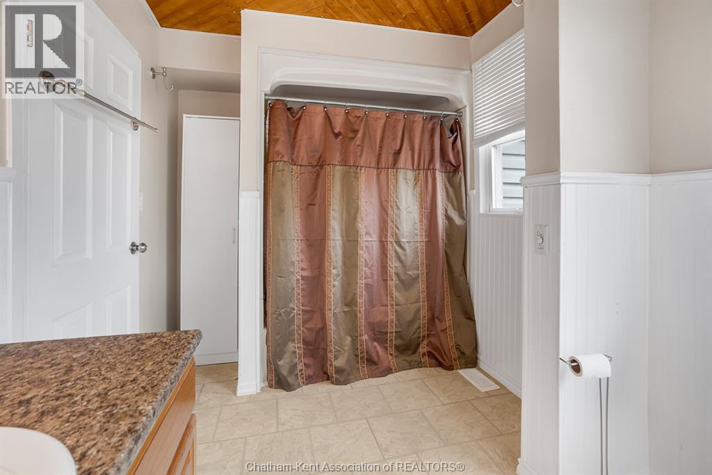 315 McNaughton AVENUE East, Chatham, Ontario, N7L2G7 — Photo 3