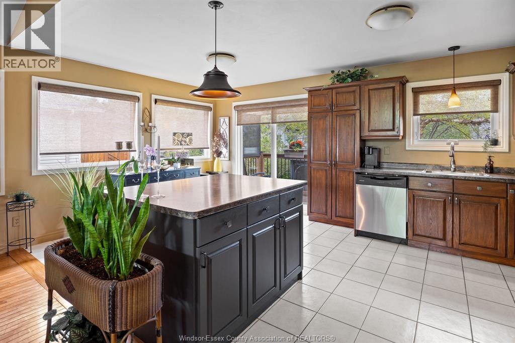 1550 MINTO AVENUE - 4