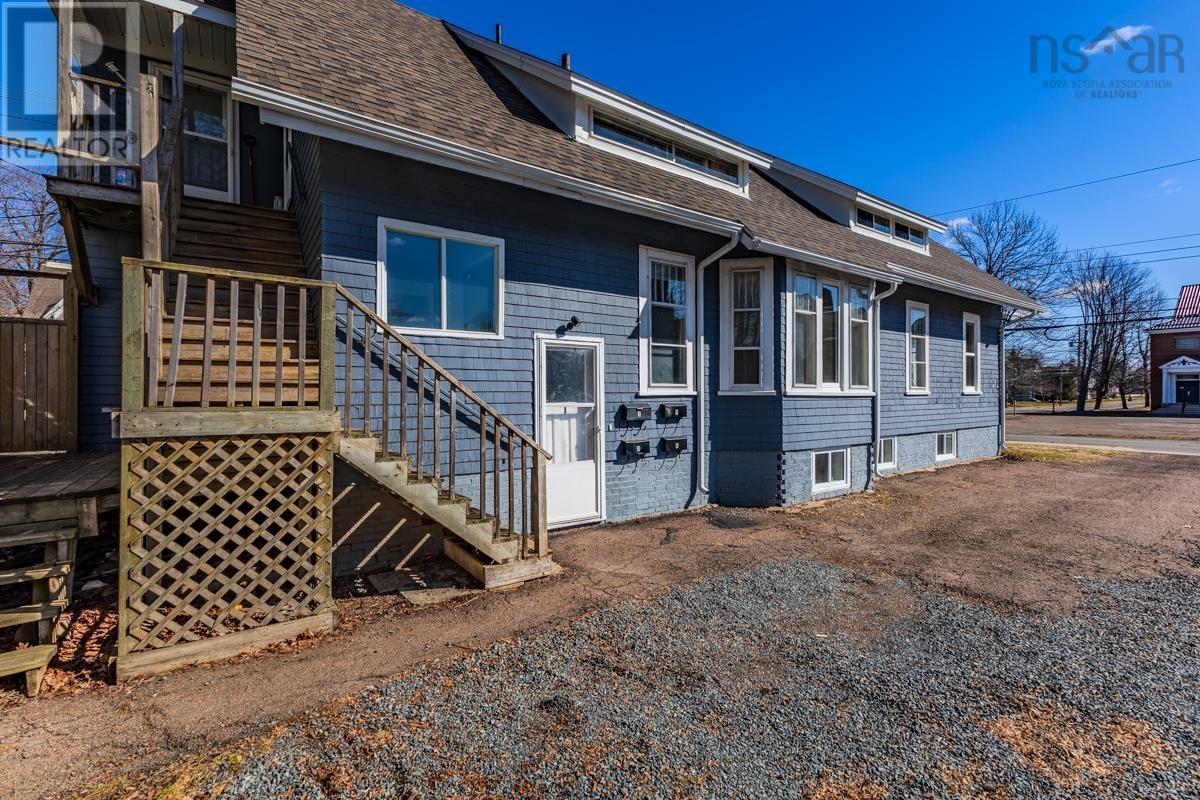 104 LORNE Street - 47